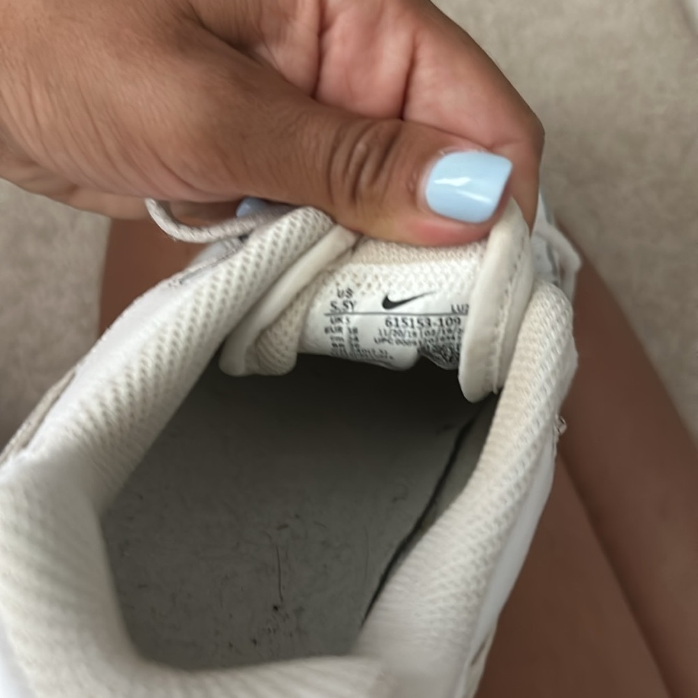 Nike sneakers - Picture 5 of 5